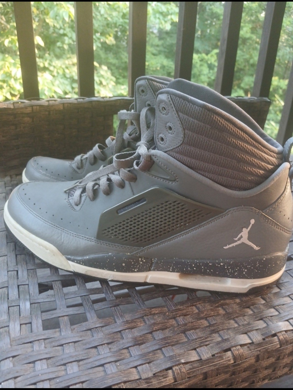 Jordan Men’s Gray Mid-Top Sneakers with Speckled Midsole